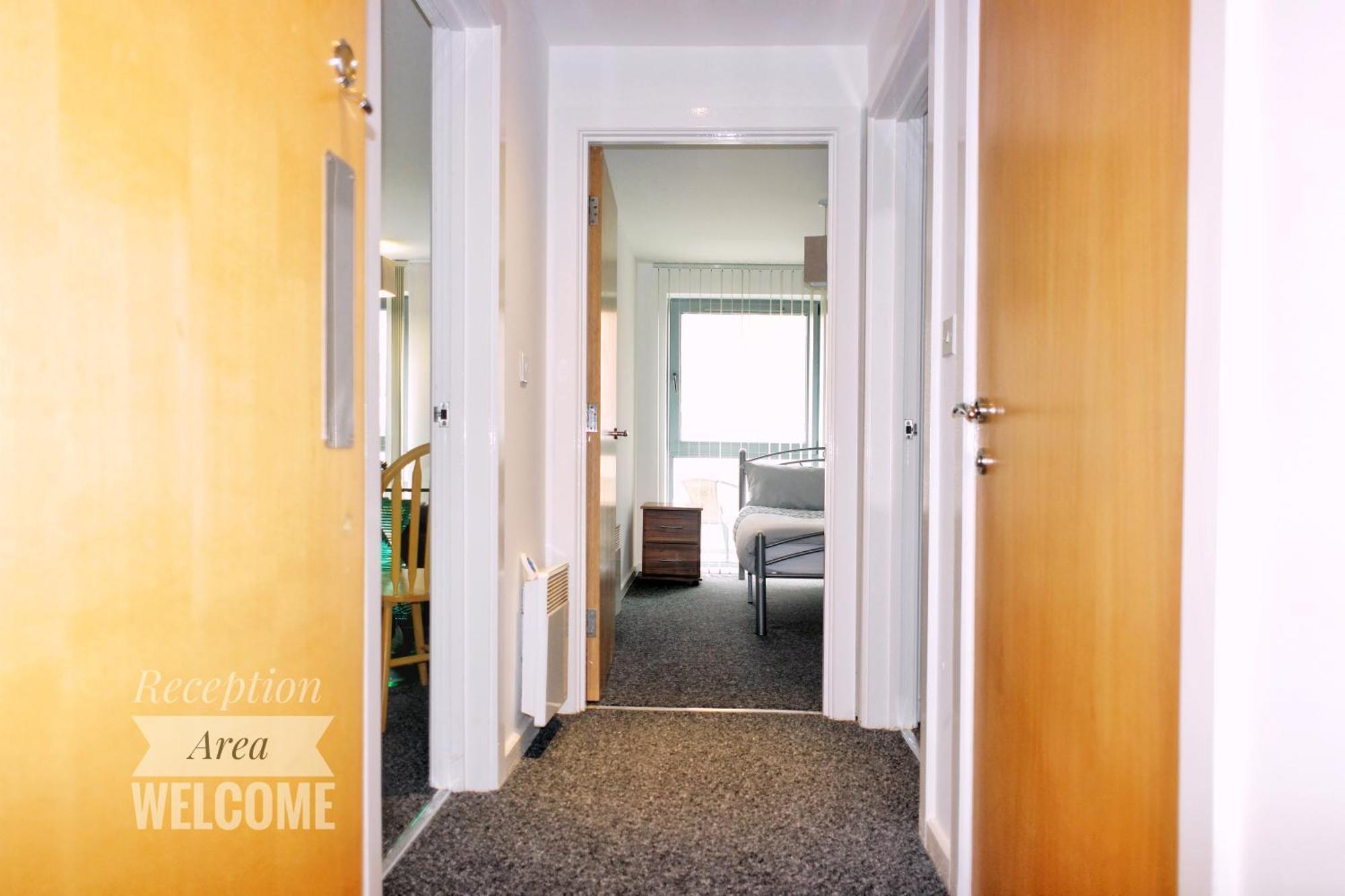 2 Bed Ensuite With Balcony And Free Onsite Secure Parking 맨체스터 외부 사진